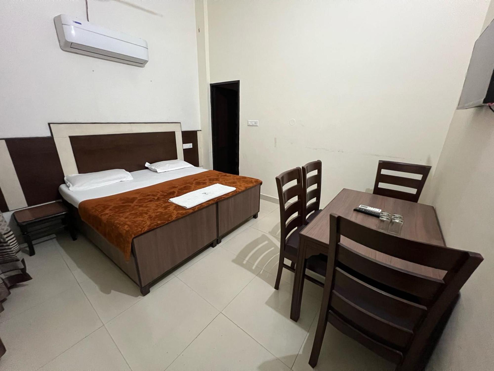 Hotel Blessing Inn By Grb Τζαλαντάρ Εξωτερικό φωτογραφία